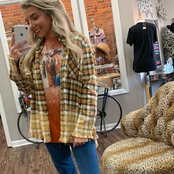 SMALL Bleached Plaid Flannel / Shacket - Picture 4 of 13